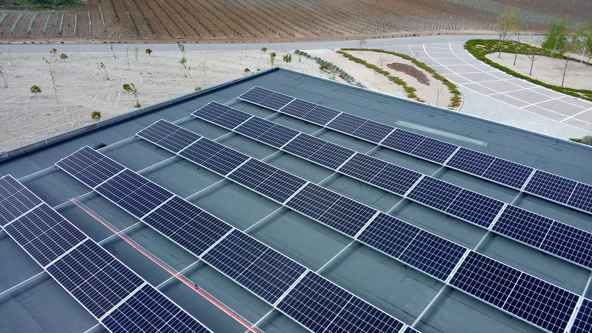Instalaci%C3%B3n%20fotovoltaica%20para%20autoconsumo%20de%20Aalto_1.jpg Instalaci%C3%B3n%20fotovoltaica%20para%20autoconsumo%20de%20Aalto_1.jpg