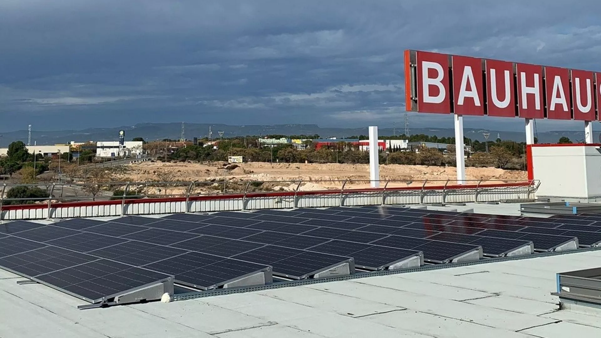 Instalaci%C3%B3n%20realizada%20por%20EDP%20a%20Bauhaus%20en%20Tarragona_6.jpg Instalaci%C3%B3n%20realizada%20por%20EDP%20a%20Bauhaus%20en%20Tarragona_6.jpg