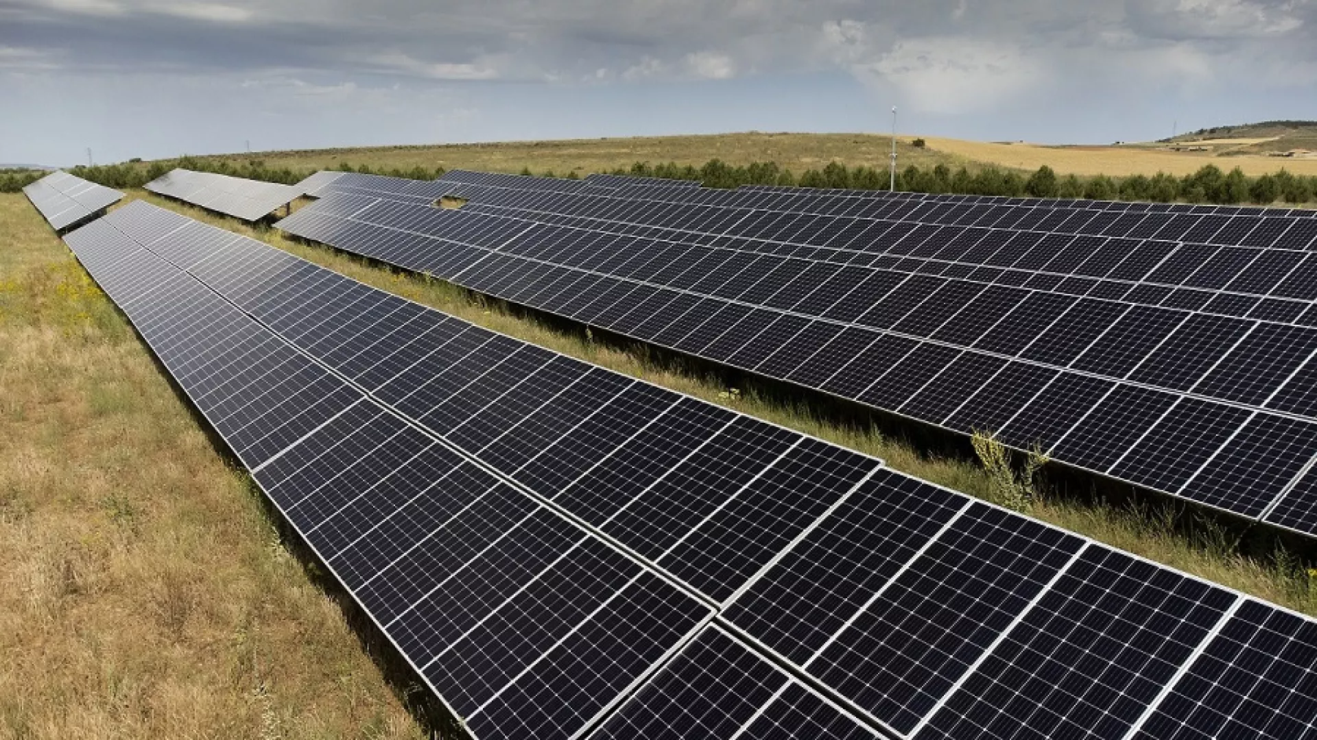 Instalaci%C3%B3n%20solar%20realizada%20por%20EDP%20en%20Espa%C3%B1a_0.jpg Instalaci%C3%B3n%20solar%20realizada%20por%20EDP%20en%20Espa%C3%B1a_0.jpg