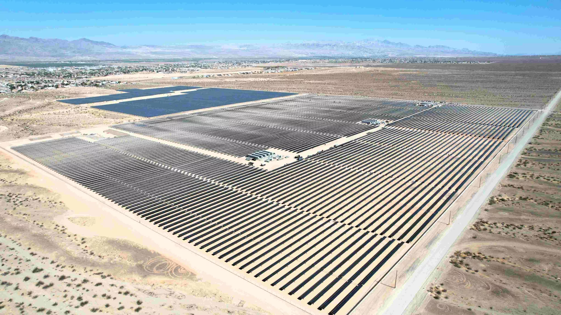 Mohave%20solar%20_01_0.jpg Mohave%20solar%20_01_0.jpg
