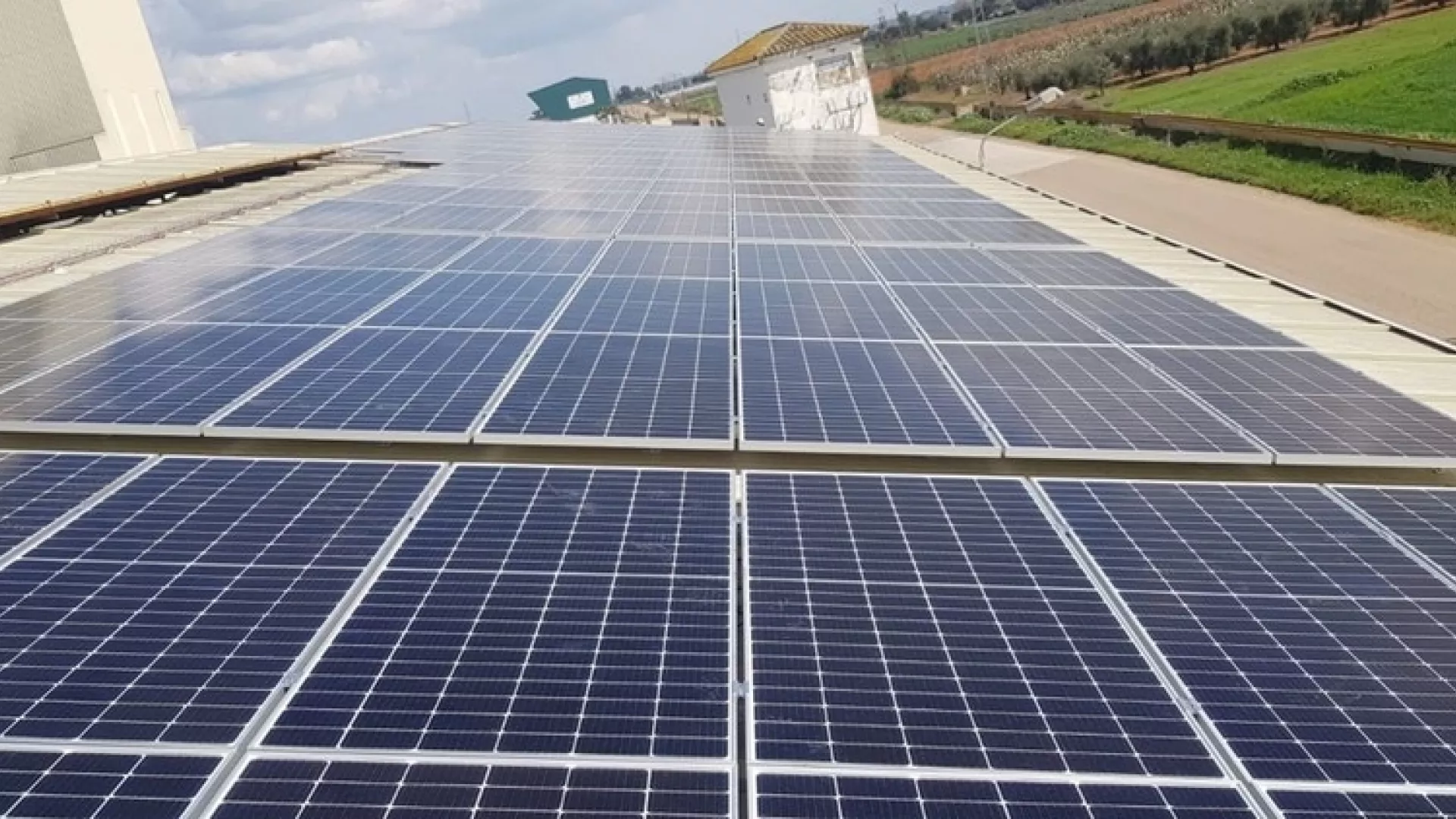 instalaci--n-fotovoltaica-de-h.jpg instalaci--n-fotovoltaica-de-h.jpg