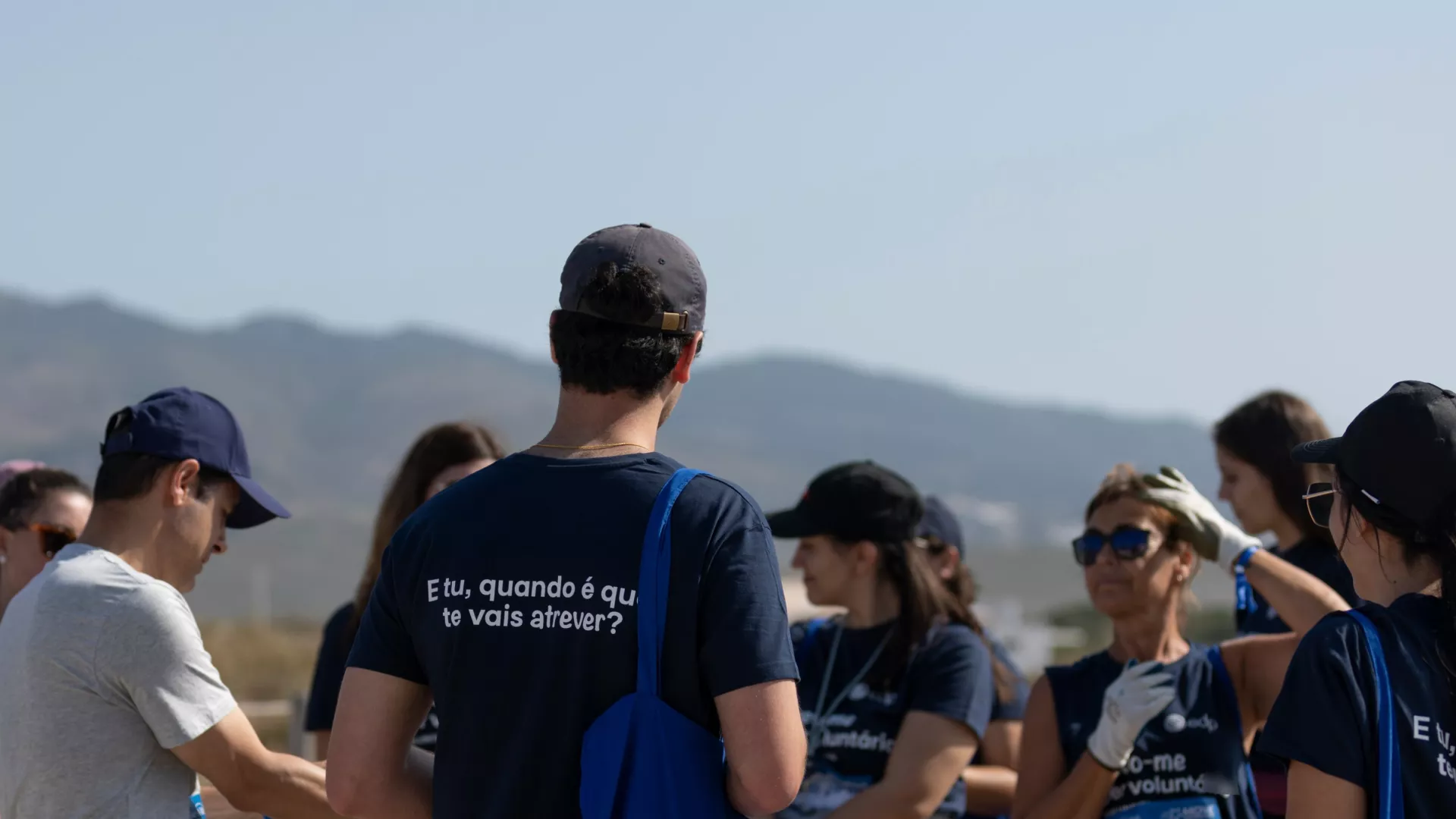 volunteer01_0.jpg volunteer01_0.jpg