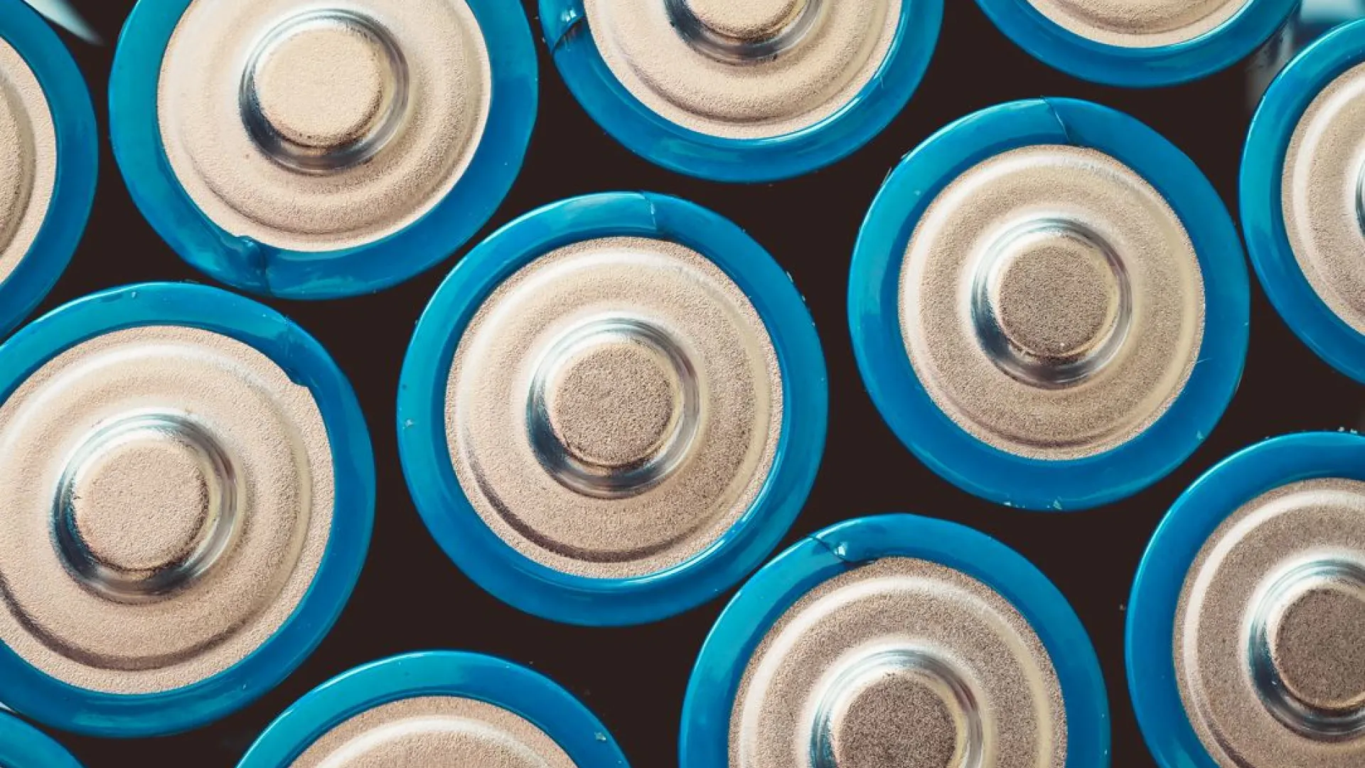 batteries_0.JPG batteries_0.JPG