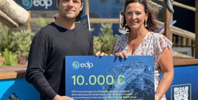 Entrega%20de%2010.000%E2%82%AC%20a%20La%20Espa%C3%B1a%20Azul%2C%20de%20Nacho%20Dean%2C%20con%20la%20recaudaci%C3%B3n%20de%20la%20venta%20de%20entradas%20del%20We%20Choose%20Earth%20Tour_0.jpg
